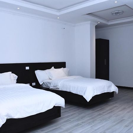 Yellow Apple Hotel 亚的斯亚贝巴 外观 照片
